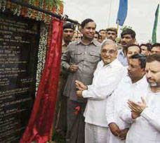 Union minister for shipping, road transport and highways T.R. Baalu and Chief Minister Bhupinder Singh Hooda inaugurate the flyover in Panipat on Wednesday.