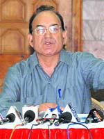 PCC chief Kaul Singh Thakur addresses the Press in Shimla
