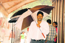 Kapil to students of St Stephens School 
