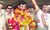 Union minister for fertilisers and chemicals Ram Vilas Paswan gets a rousing reception at Kangra airport on Wednesday