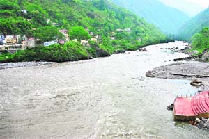 Karnaprayag lies at the confluence of Alaknanda and Pindari rivers in Chamoli district, Uttar Pradesh