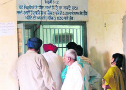 Consumers argue with PSEB staff over latter’s refusal to accept payment of bills in the Aggar Nagar division, Ludhiana