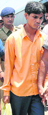 Md. Jamshed alias Ganni, who was arrested in Mumbai in connection with a fake e-mail threat, at Tatanagar railway station in Jamshedpur on Thursday, soon after his arrival from Mumbai.