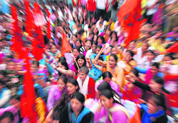 Members of the Akhil Bharatiya Vidyarthi Parishad stage a demonstation against the state government outside the secretariat at Shimla on Wednesday. 