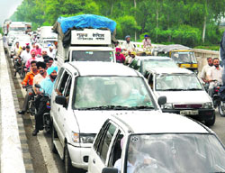 A scene of the traffic jam on the Ambala-Rajpura road on Wednesday.