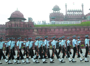 Naval and Airforce officials rehearse at the Red Fort lawn in New Delhi on Wednesday.