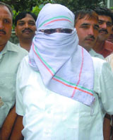 The crime branch arrested Bhola, a dreaded criminal involved in the Shakarpur shootout in New Delhi on Saturday.