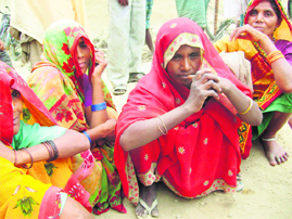 Weavers of Sajoi village in UP have swallowed their pride to become labourers. Work has been provided to them as part of the National Rural Employment Guarantee Act.