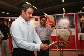 Union health minister Anbumani Ramadoss inaugurates a photo show on AIDS awareness at Rajiv Chowk metro station in New Delhi on Friday. 