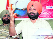 Gurmeet Singh Bablu, president, Shaheed Bhagat Singh Youth Front, addresses media in Amritsar on Thursday.