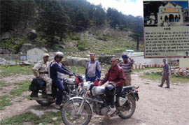 SDM Fazilka Rajiv Prashar and his companions during their tour of Gangotri.