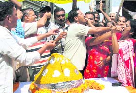 Activists of the sangharsh samiti celebrate the restoration of land to the Amarnath Shrine Board in Jammu