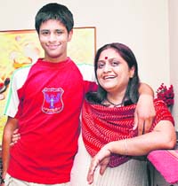 Arpan with mother Geeta Vadhera