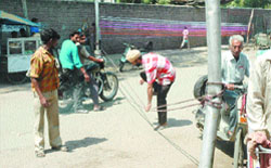 Citizens face inconvenience due to patch work on the Kishanpura road in view of Sodal mela in Jalandhar. 