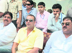 Actor Sanjay Dutt, flanked by Ajay Singh Chautala (left) and Abhey Singh Chautala (right), in Sirsa on Friday.