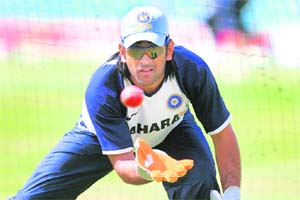 Dhoni favours a long reign for the younger players so that their confidence is boosted