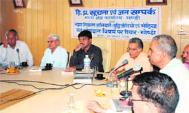 A debate titled NNA: role of media and intellectuals in progress in Mandi
