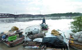 Water level of Yamuna rose again after release of water from Tajewala headworks in Haryana