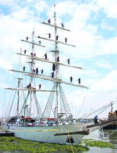Cadets of the National Defence Academy (NDA) climb the mast of India's only sail training ship, "Tarangani", before their departure on a 65-day trip from Cochin