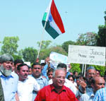 Mushirul Hasan leads the march