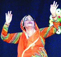 Noted Kathak exponent Uma Sharma performs at HMV College in Jalandhar.