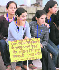 A group of girls making people aware of ill-effects of smoking in Shimla on Wednesday. 