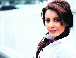 Minissha Lamba in Kidnap