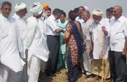 Vijay Taneja, vice-chancellor of the Guru Angad Dev Veterinary and Animal Science University, Punjab, listening to the problems of the farmers in village Shajrana of Fazilka