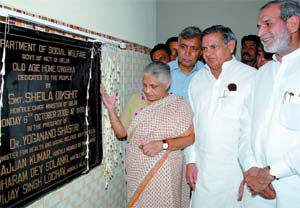 Delhi Chief Minister Sheila Dikshit inaugurates Old Age Home at Sector-8, Dwarka on Monday. Health and social welfare minister Yoganand Shastri, local MP Sajjan Kumar, MLA Vijay Lochav are also seen. 