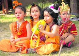 Tiny-tots of Gian Jyoti School in Mohali celebrate Dussehra on school premises