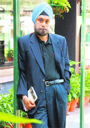 Navtej Sarna