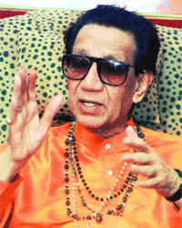 Bal Thackeray insists that in Mumbai everyone must learn Marathi