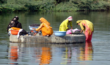Even in this age, clothes are washed with hands near Gurgaon, a.k.a. the millennium city.