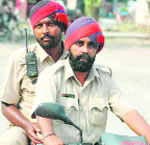 Constables Tarlok Singh and Gian Chand who rescued Tajinder Singh, a schoolboy of Pratabpura village. 