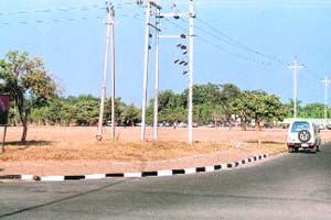 Most drivers do not know what a vantage point is. It is the apex of a corner and it is painted black and white, which means no parking