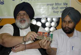 (Left) Col P.I.S. Phulka (retd), national president of the SADs ex-servicemen wing, addresses mediapersons in Bathinda
