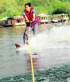 A woman participant in action at the concluding ceremony of the fifth water sports course of the Indian Institute of Skiing and Mountaineering (IISM) in Srinagars Nageen lake on Wednesday.