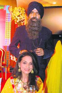 Rajeshwari Sachdev and Raza Murad. 