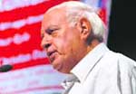 Farooq Abdullah addresses a seminar in the General Zorawar Singh auditorium in Jammu University 