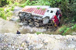 A truck that fell into a ditch near Mubarakpur