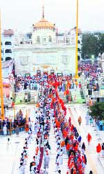 Queues of devotees at Takht Hazur Sahib on Sunday.
