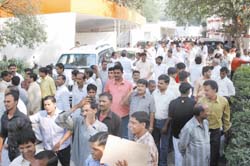 Ticket seekers protest outside the Delhi BJP office 