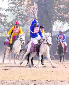 Kashmir Yellow and Kashmir Blue play a polo match in Srinagar