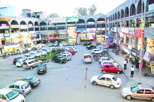 The traders of Nehru Shopping Complex in Amritsar are resenting the administrations move to levy parking fee. 