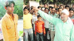 Manoj while going to lodge his complaint. The girls father Mohammad Ashraf, while demanding action against the alleged kidnappers of his daughter
