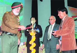 Maj Gen Jasbir Singh inaugurates a seminar on night fighting capabilities