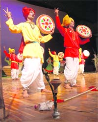 Artistes present an item on the concluding day of the Ratnawali festival in Kurukshetra