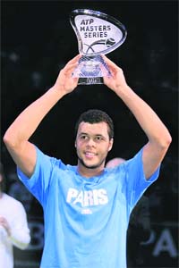 Jo-Wilfried Tsonga defeated David Nalbandian to win the Paris Masters