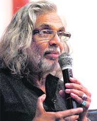 Muzaffar Ali interacts with the audience during a lecture held at Government Museum, Sector 10, Chandigarh