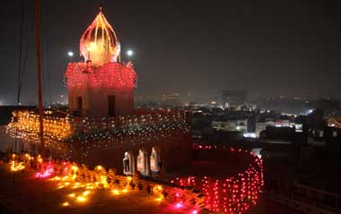The illuminated historic gurdwara Quila Mubarak in Bathinda ahead of Guru Nanak Devs birth anniversary celebrations on Tuesday night. 
